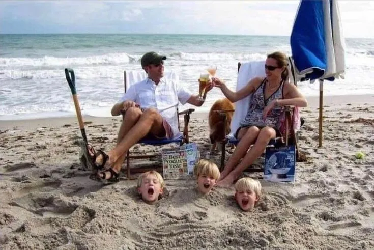 7-fuunny-beach.webp