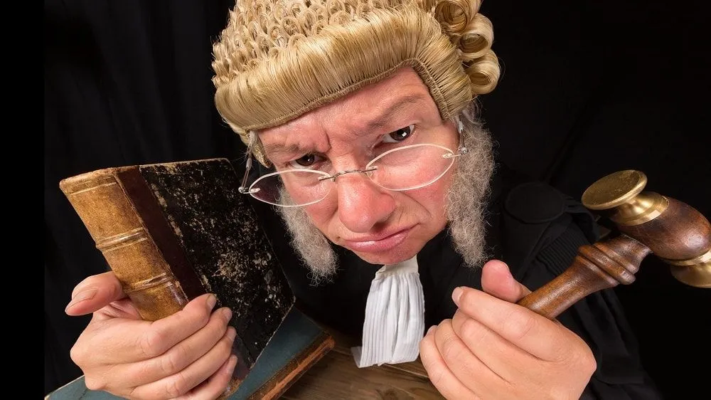 Суд и мфо, адвокат